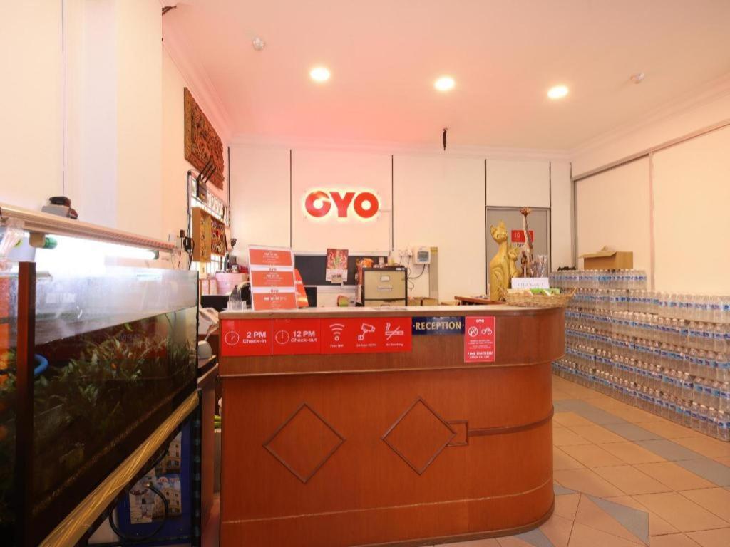 OYO 1090 Hollitel Hotel Melaka Luaran gambar