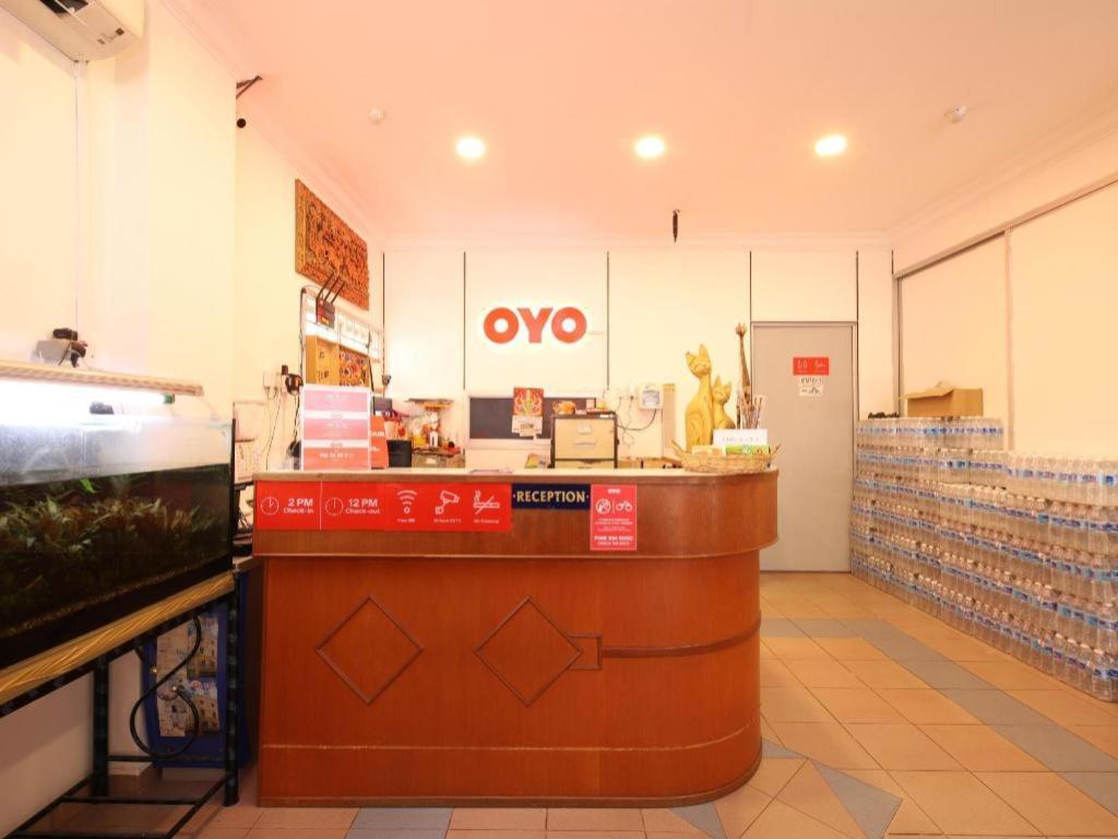 OYO 1090 Hollitel Hotel Melaka Luaran gambar